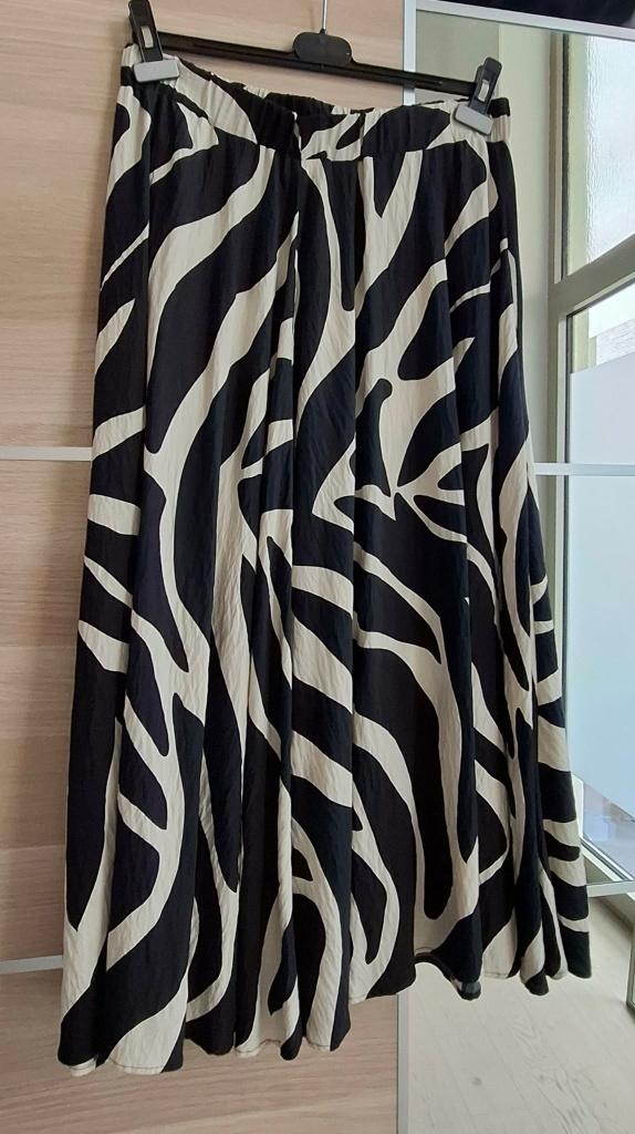 Mooie rok maat 40, Kleding | Dames, Rokken, Ophalen of Verzenden, Zo goed als nieuw, Maat 38/40 (M), Zwart