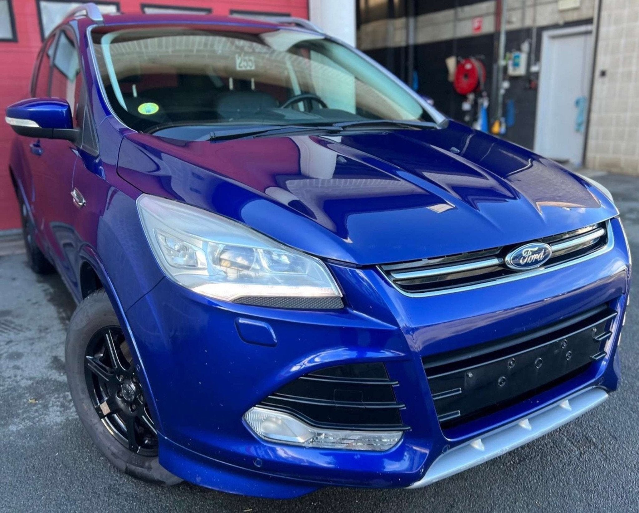 Ford Kuga 2.0 TDCi ECO 4WD Titanium (bj 2014, automaat), Auto's, Automaat, Euro 5, Gebruikt, Zwart