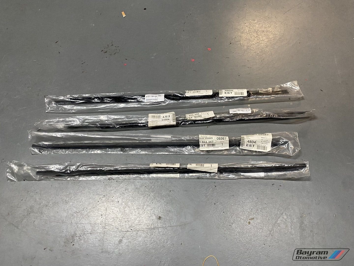 Bmw E34 raamrubber nos set sponning 5-serie sedan rubber raa, Auto-onderdelen, Carrosserie, Gebruikt, -, -, Ophalen of Verzenden