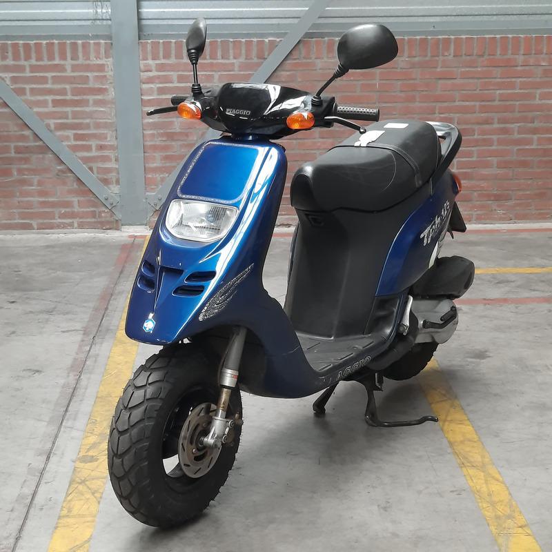 Ik ben op zoek naar een documentframe., Motoren, Bedrijf