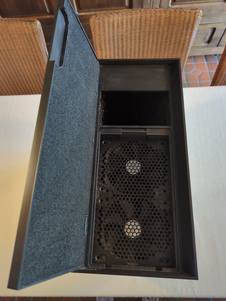 Boîtier Cooler Master Silencio 550 (RC-550-KKN1), Informatique & Logiciels, Enlèvement, Utilisé