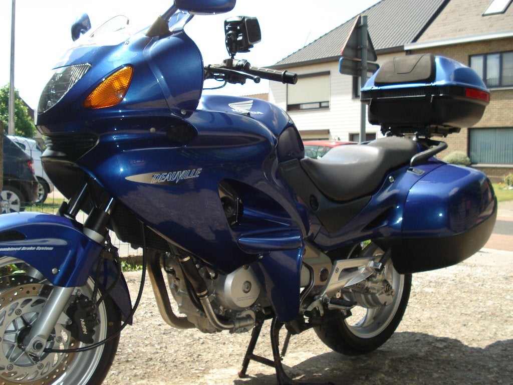 heel mooie honda deauville met 31000 km, Motoren, Cardan-aandrijving, 2 cilinders, Motorrijbewijs A, Gebruikt