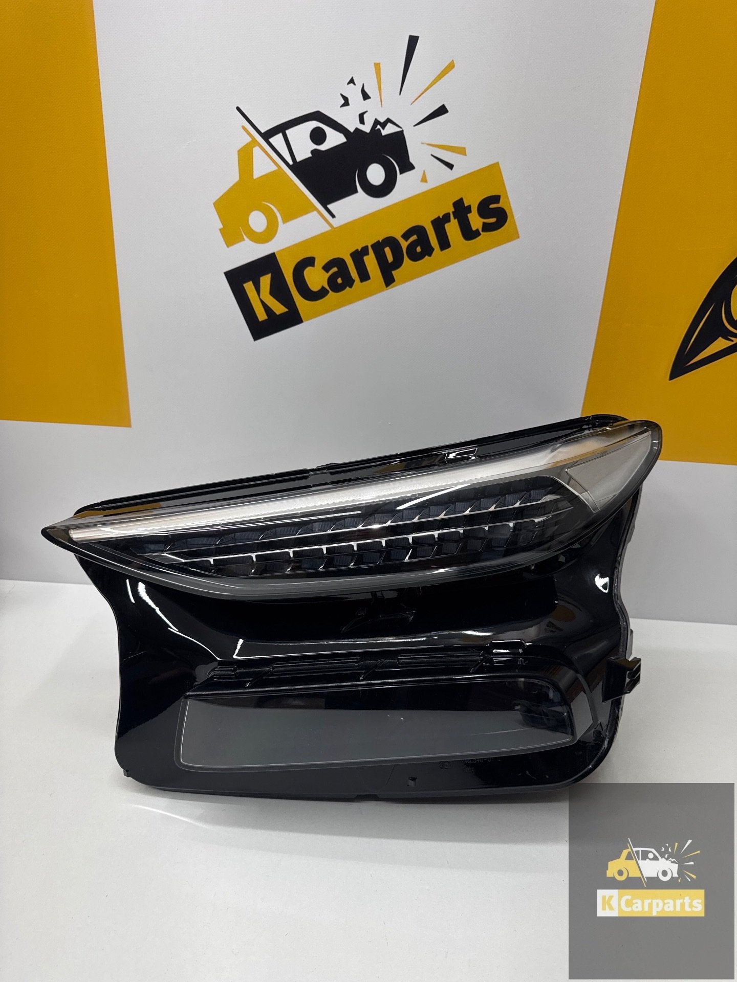 Audi Q6 SQ6 E-tron Koplamp Links Voor Full LED Matrix 1EX015, AUDI AG, Auto-Union-Strasse 1
85045  Ingolstadt, DE, Audi, Utilisé