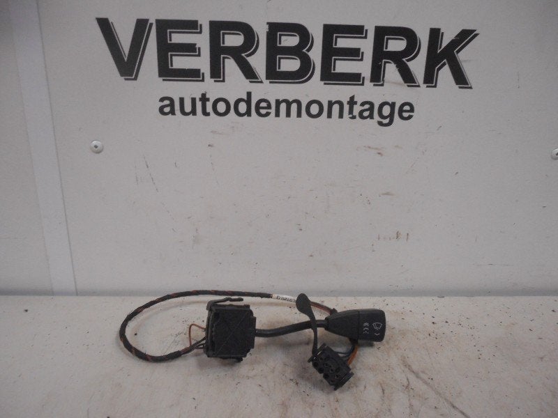 RUITENWISSER SCHAKELAAR BMW 3 serie (E36 / 2) (8360915.3), Gebruikt, BMW, Petuelring 130
80809  München, DE, Bayerische Motoren Werke AG