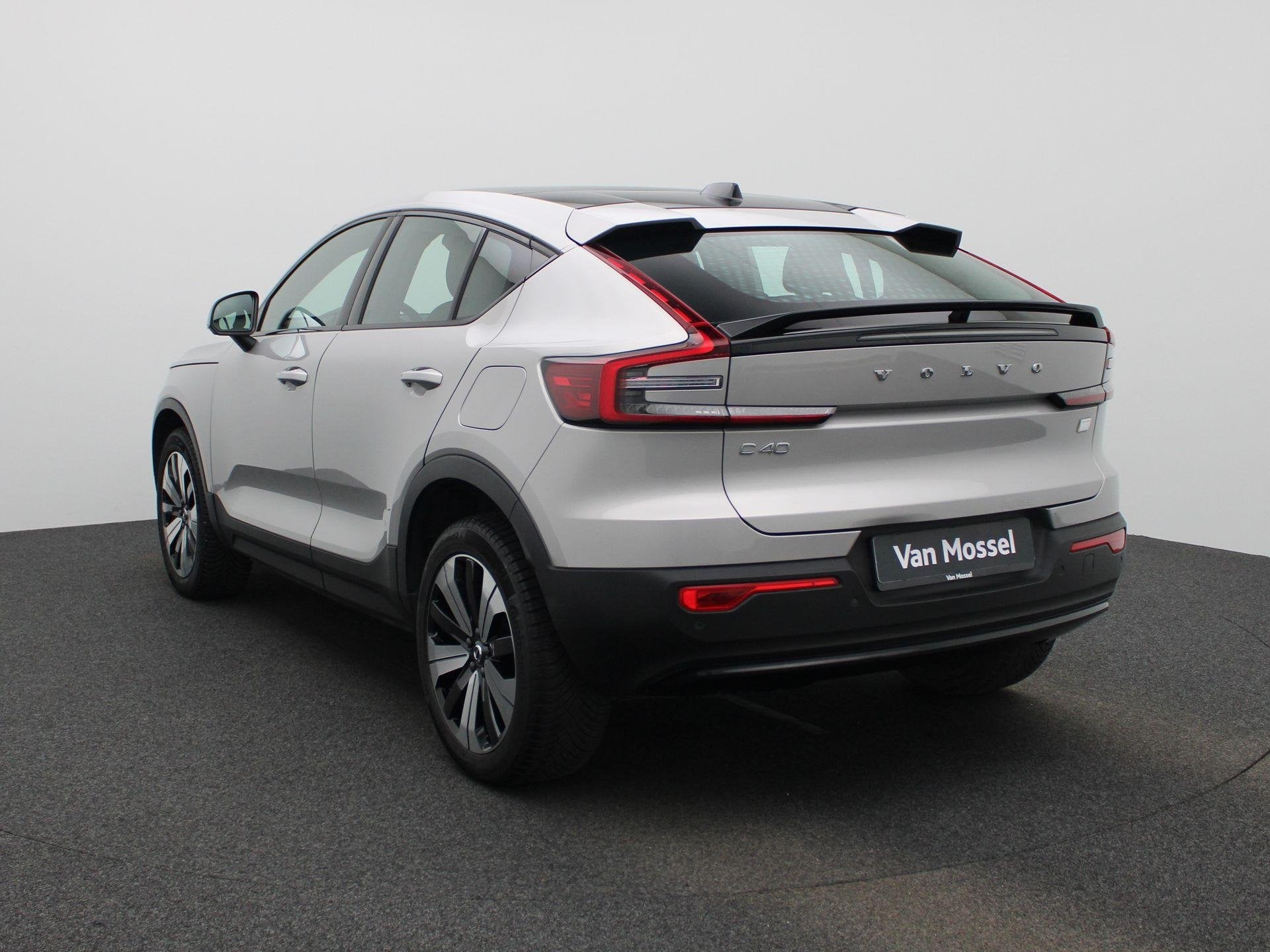 Volvo C40 Recharge Core (automatique), Argent ou Gris, Achat, https://public.car-pass.be/vhr/55c71c23-932e-4406-b891-6526de071348
