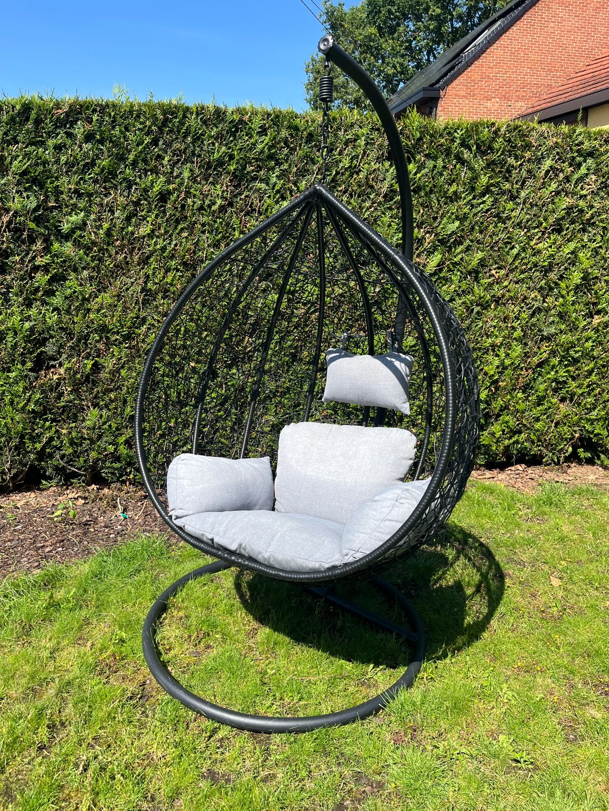 Fauteuil suspendu en rotin noir/anthracite + mât de support, Comme neuf, Enlèvement, Une, Tissus
