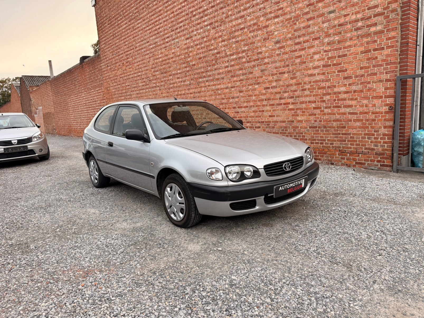 Toyota Corolla 1.4 Benzine slechts 52.000 km, Autos, Argent ou Gris, Achat, Boîte manuelle, Corolla