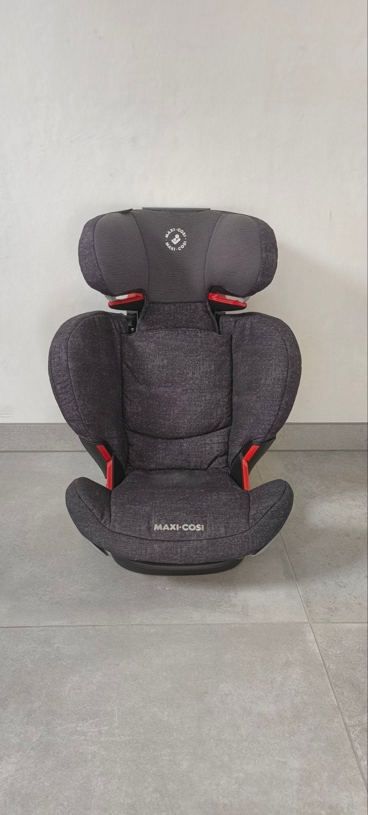 Maxi-Cosi Rodifix Nomad Black, Kinderen en Baby's, Autostoeltjes, Ophalen, Verstelbare rugleuning, 15 t/m 36 kg, Zo goed als nieuw
