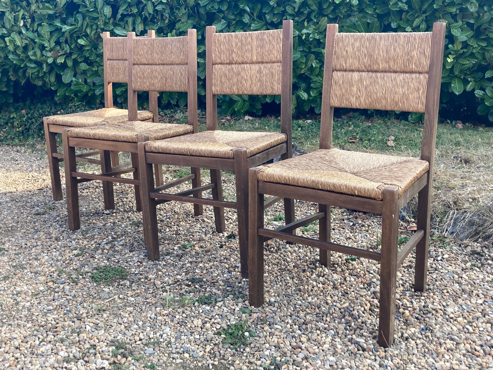 Serie de 4 chaises brutalistes vintage bois massif et osier, Ophalen, Gebruikt, Hout, Vier