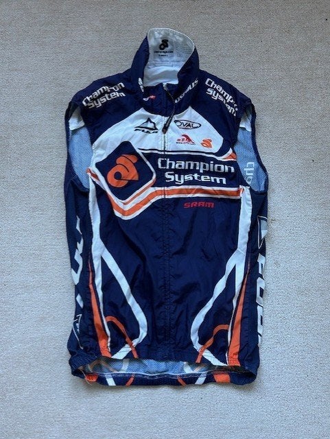 Windvest Champion System (UCI Pro Continental Team), Ophalen of Verzenden, Zo goed als nieuw, Kleding