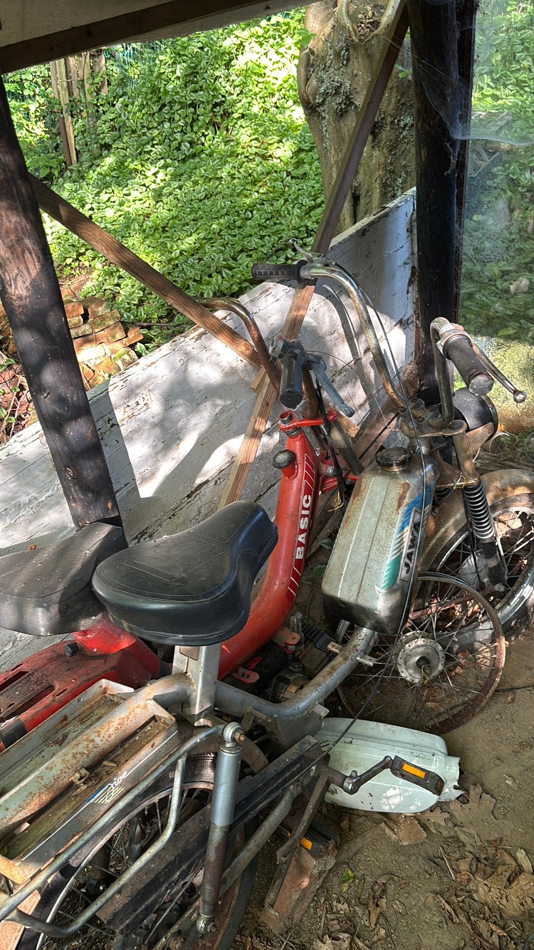 Lot de deux Mobylette, 50 cc à remettre en état, Fietsen en Brommers, Klasse B (45 km/u), 1 versnellingen, 50 cc, Ophalen