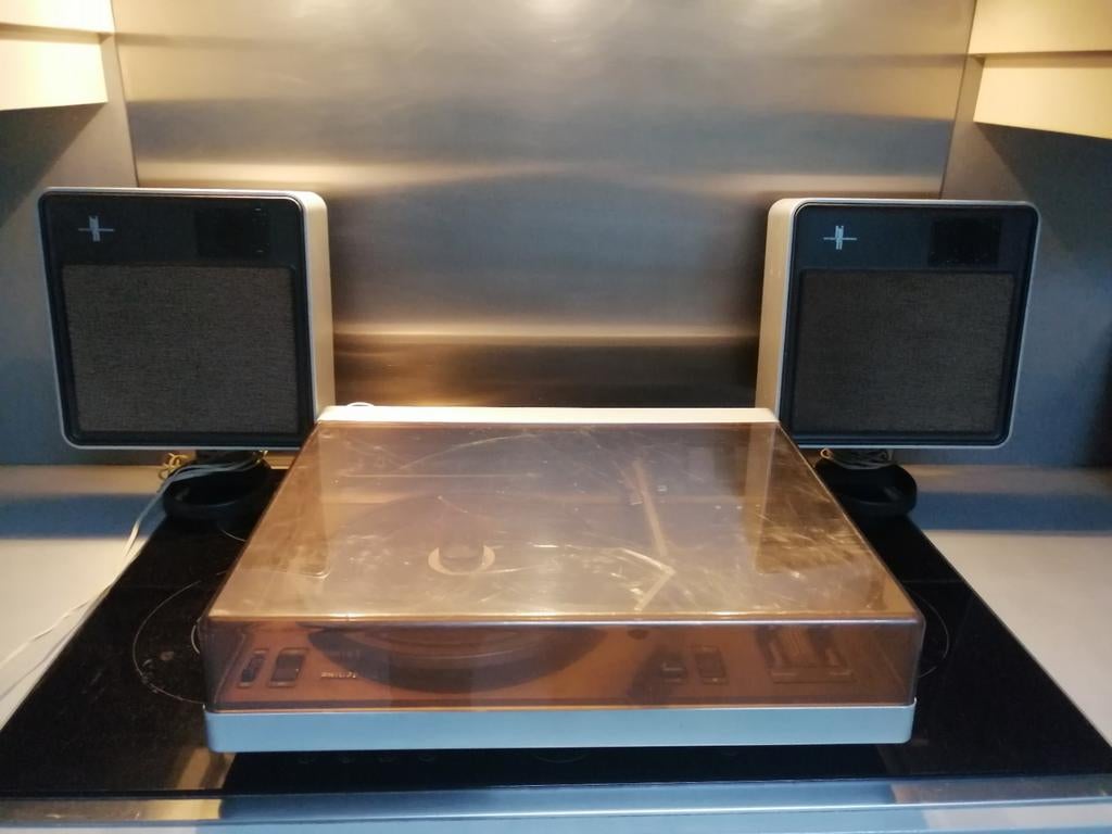 Philips stereo 907 Platenspeler met ingebouwde versterker, Ophalen, Gebruikt, Platenspeler