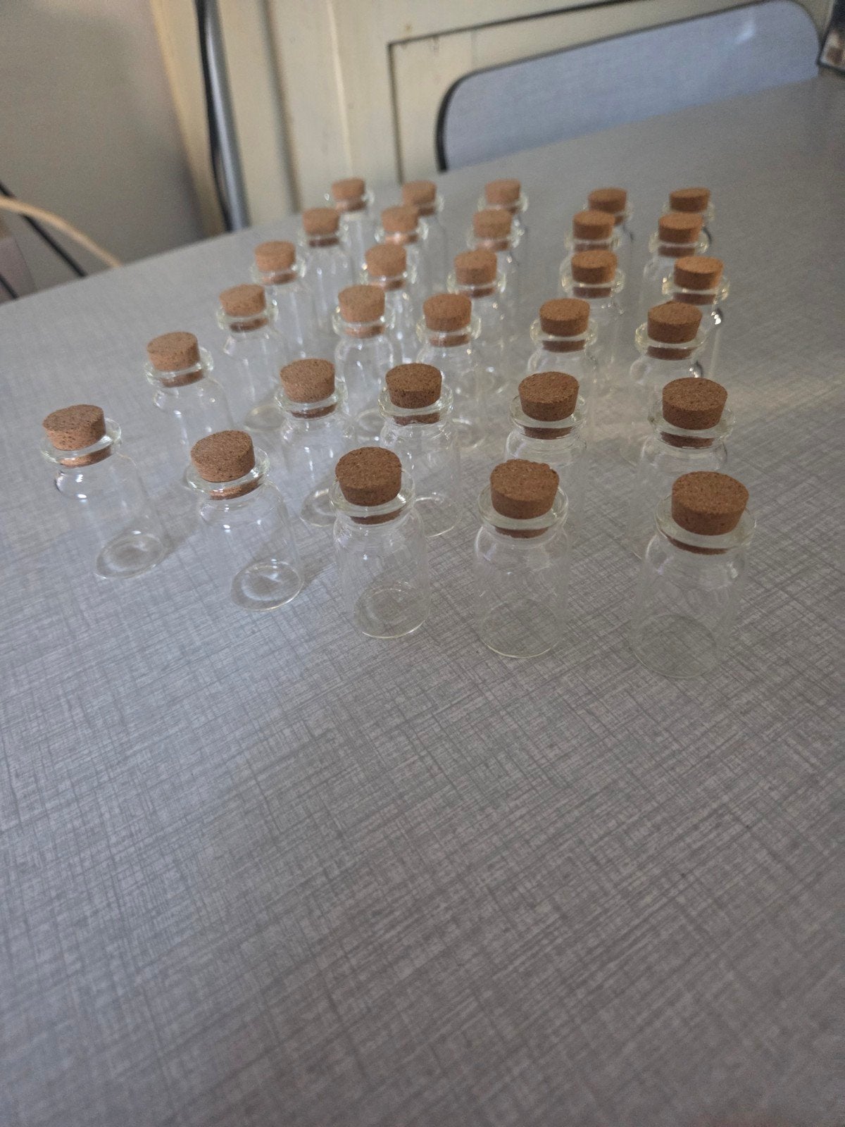 Nouveau ! 30 tubes à essai en verre avec bouchon en liège., Enlèvement ou Envoi, Neuf