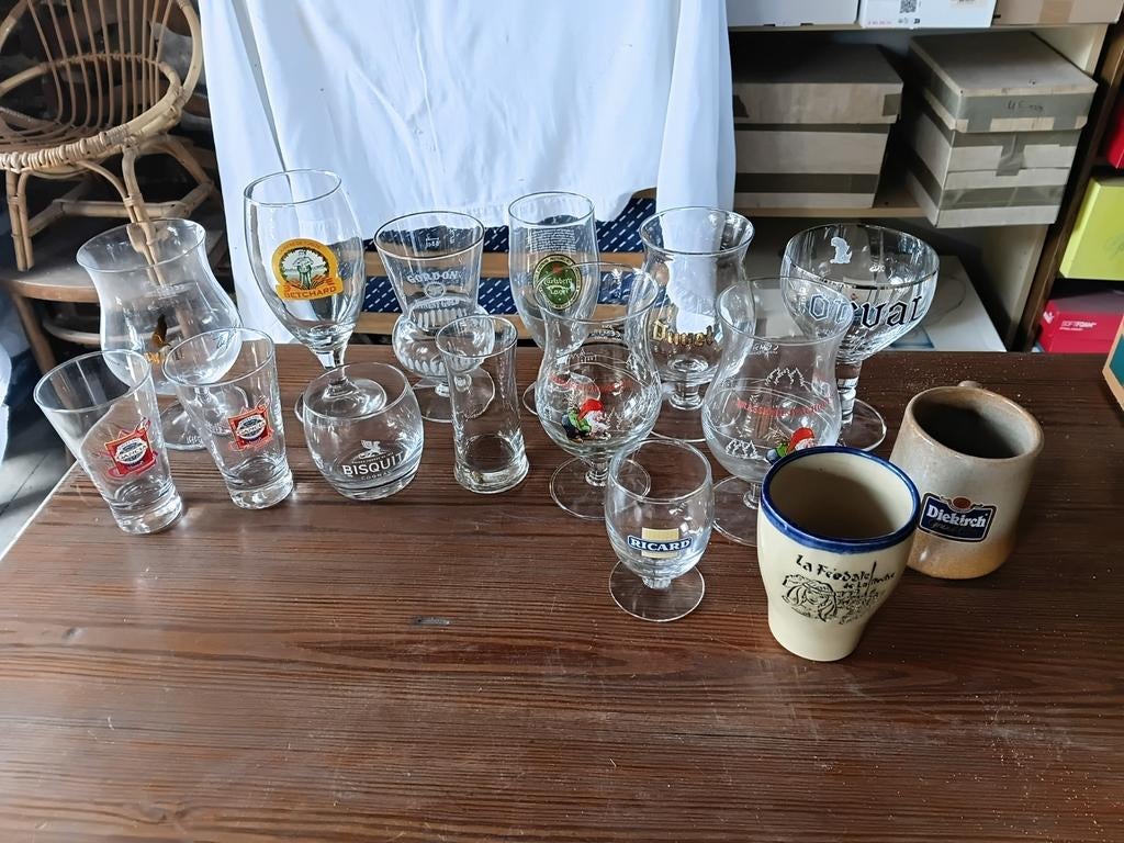 Exceptionnelle collection de verres publicitaires, Collections, Verres & Petits Verres, Enlèvement ou Envoi