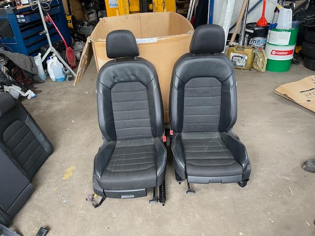 INTERIEUR COMPLET Masage leder Volkswagen Golf VII (AUA), Utilisé, De Bloemendaal 21 21
5221 EB  'S HERTOGENBOSCH, NL, Info@123Parts.nl