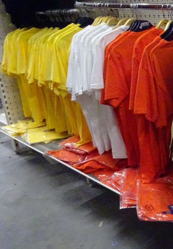 NIEUW Partij van 2000 stuks Dikke Kwaliteit T-Shirt 100% kat, Ophalen of Verzenden, Nieuw, Overige maten