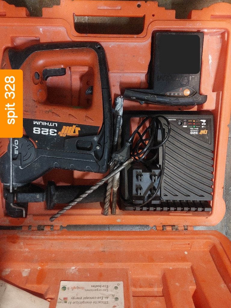 Spit 328 professionnel Lithium, Bricolage & Construction, Enlèvement, Utilisé, 600 watts ou plus, Foreuse et Perceuse