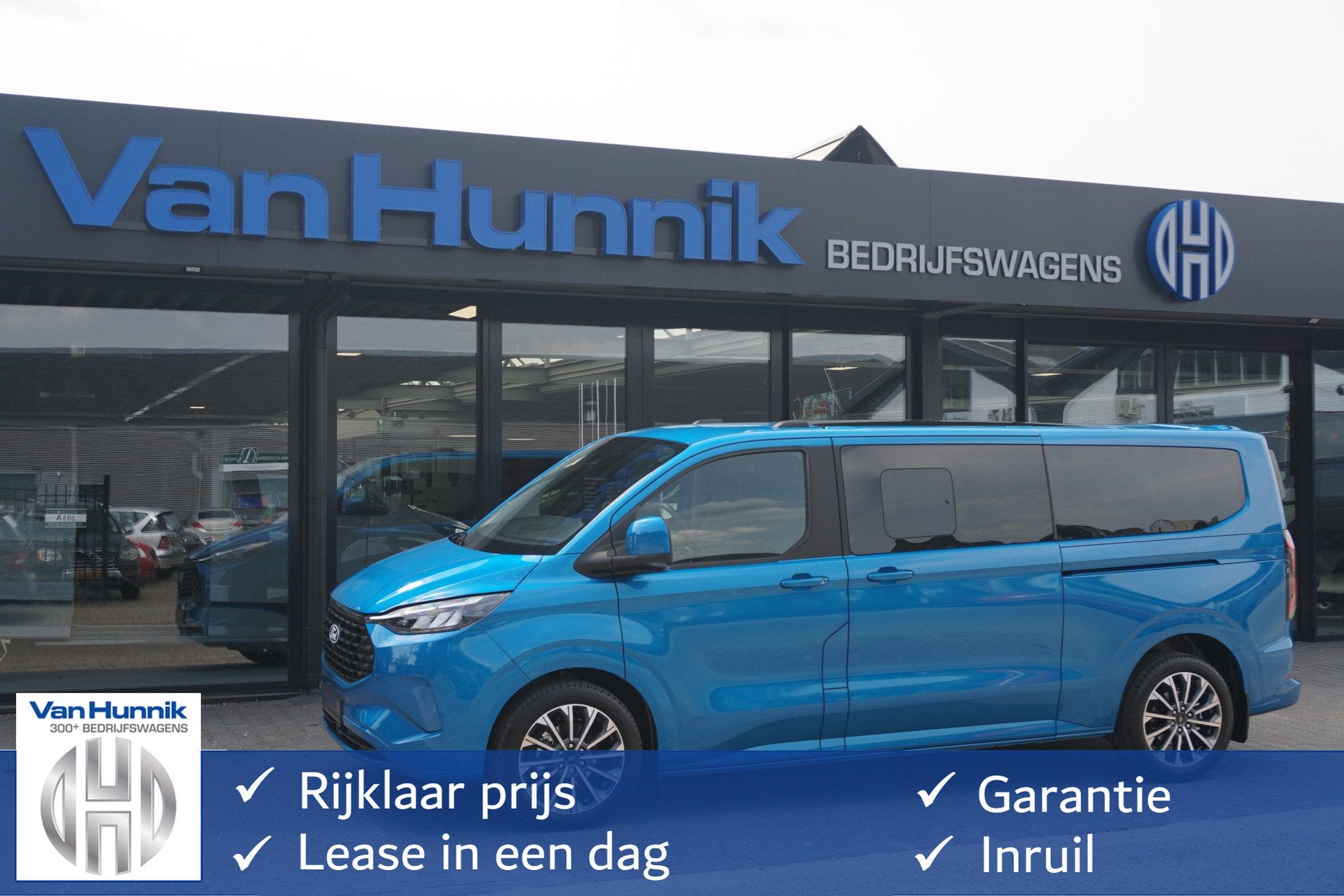 Ford Transit Custom Tourneo 340L 2.5 PHEV 233PK Titanium X L, Auto's, 4 cilinders, 1850 kg, Blauw, Leder