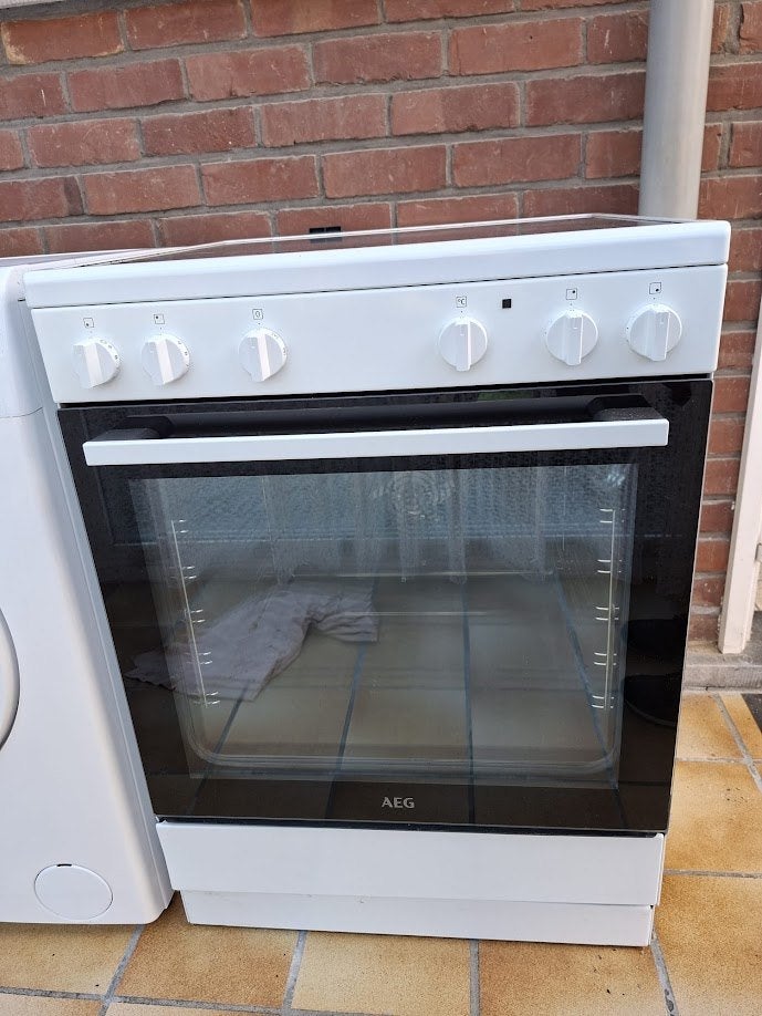 AEG vitrokeramisch fornuis, 85 à 90 cm, 4 zones de cuisson, Céramique, Comme neuf