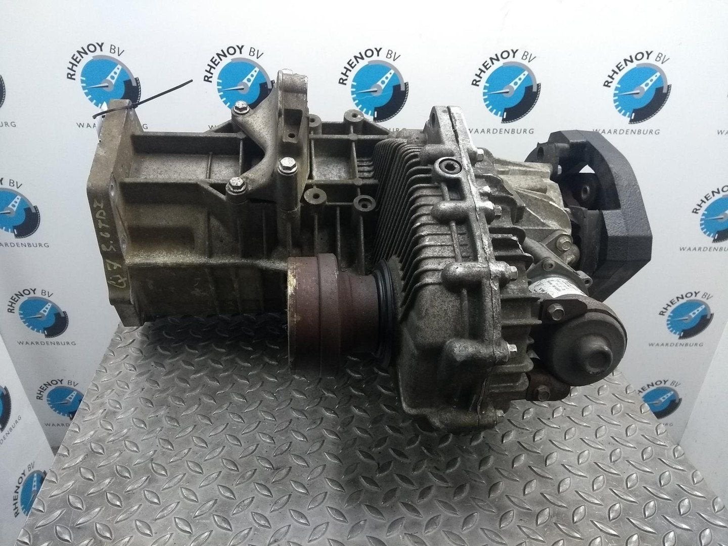 VOLKSWAGEN TOUAREG TUSSENBAK NVG 2012, Ophalen of Verzenden, Gebruikt, ARN erkend