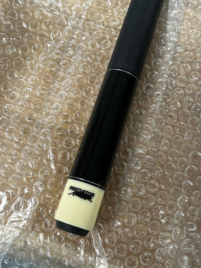 Poolkeu Predator 2 stuks, Ophalen of Verzenden, Gebruikt, Keu of Ballen
