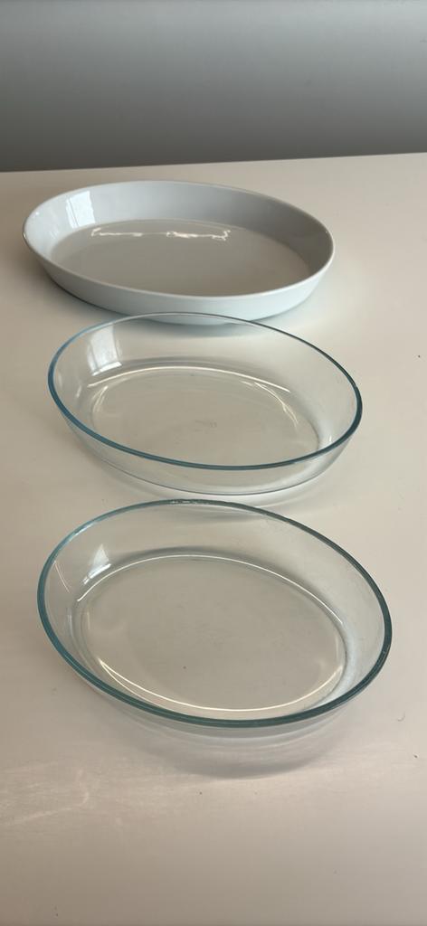 Porseleinen en glas ovenschaal, Ophalen, Zo goed als nieuw