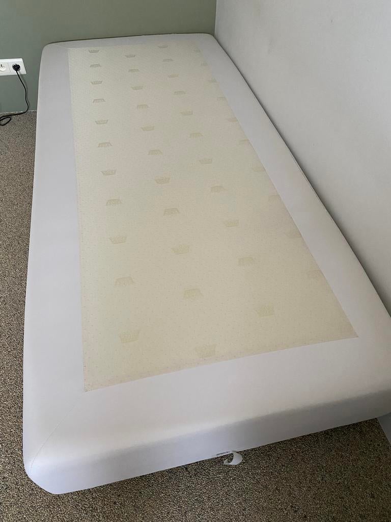 Boxspring 1 persoon (90x200) witte lederlook, Huis en Inrichting, Ophalen, Gebruikt, 90 cm, Eenpersoons