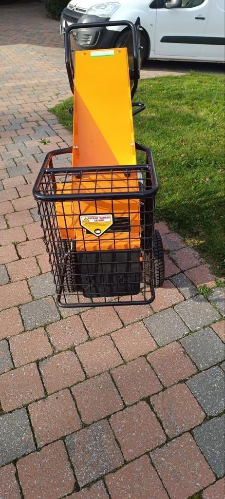 ELIET MINOR, Tuin en Terras, Ophalen, Benzine