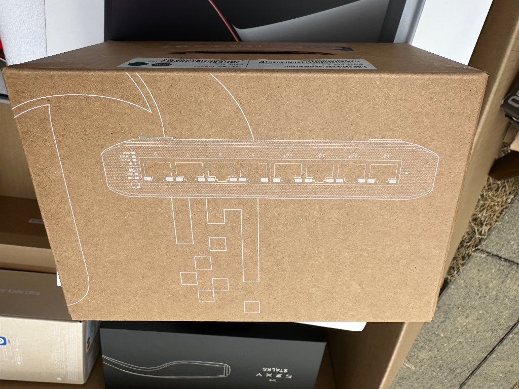 Ubiquiti UniFi Switch Lite 8 PoE (USW-Lite-8-PoE), Computers en Software, Netwerk switches, Ophalen, Nieuw