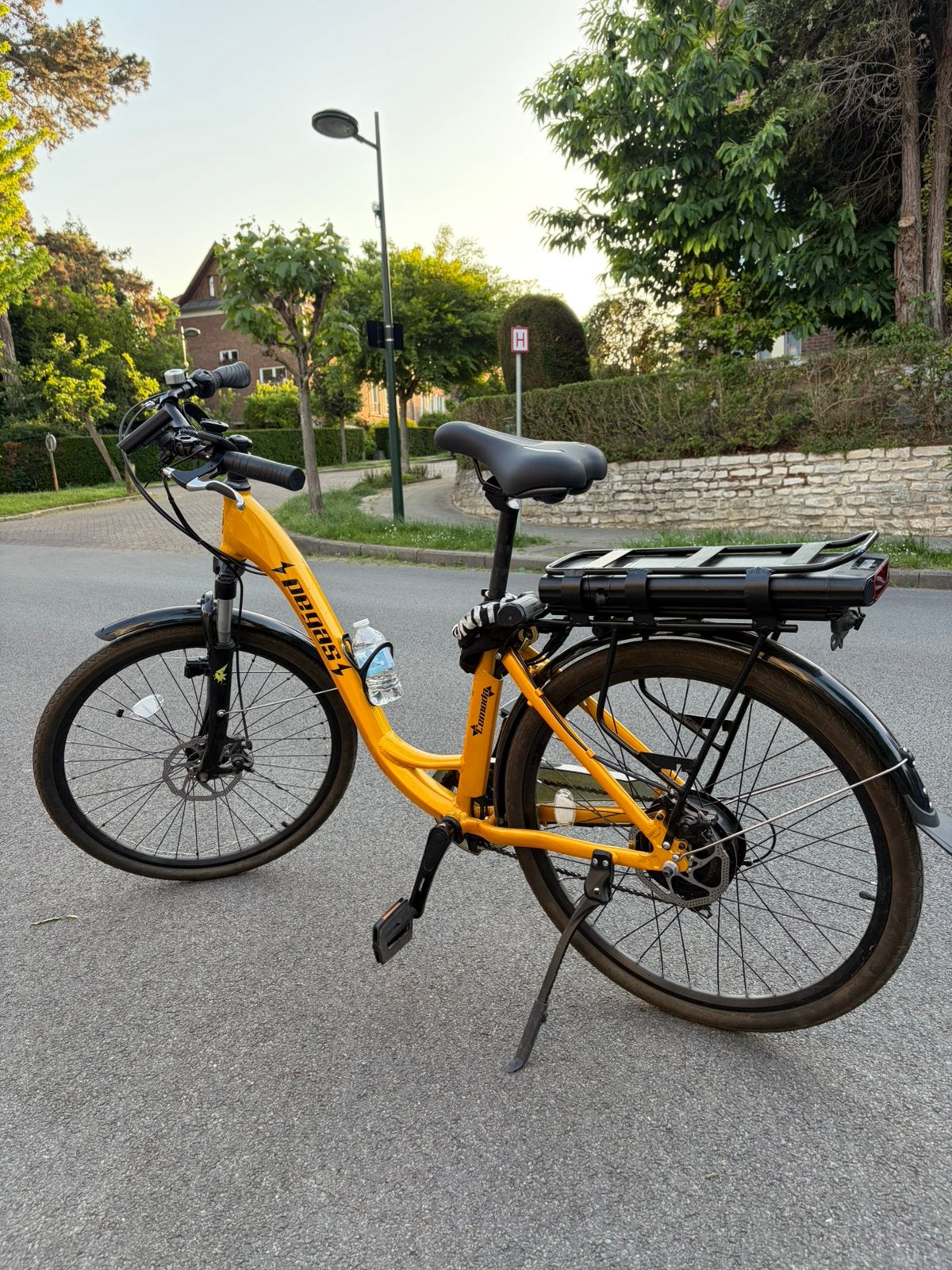 Vélo électrique Pegas Comoda Dinamic à vendre - quasi neuf, Enlèvement ou Envoi, Comme neuf