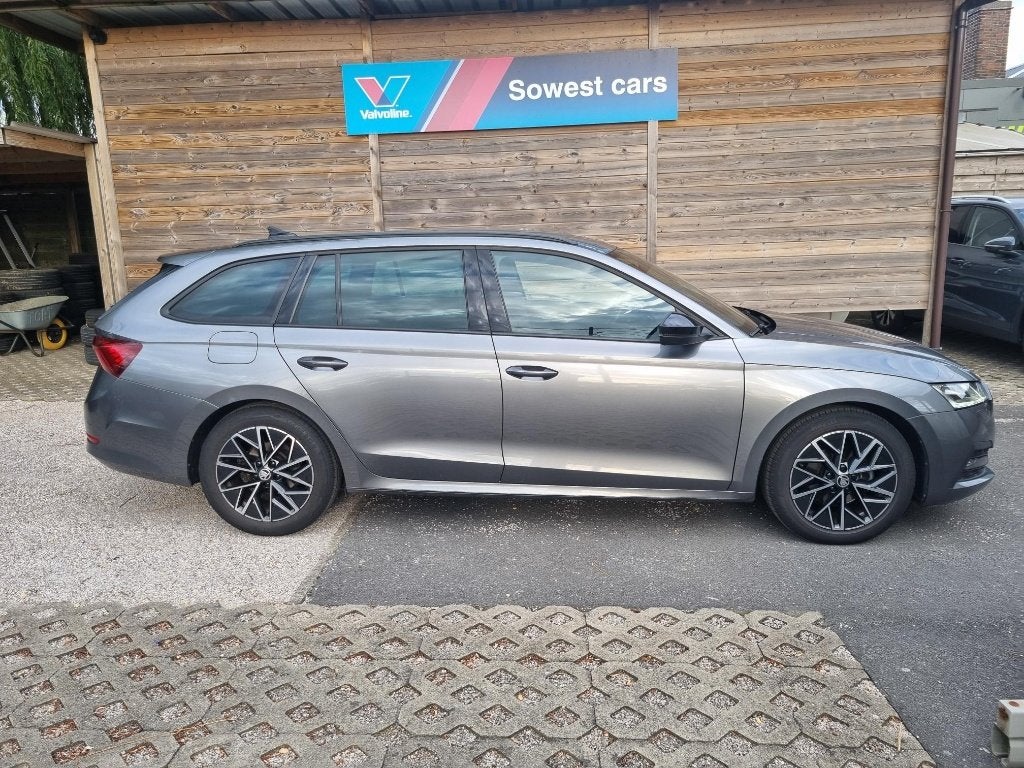 SKODA OCTAVIA, Auto's, Stof, https://public.car-pass.be/vhr/a9a06c97-52d7-4f7d-b10d-73eeffe7d4bb, Bedrijf, 5 deurs