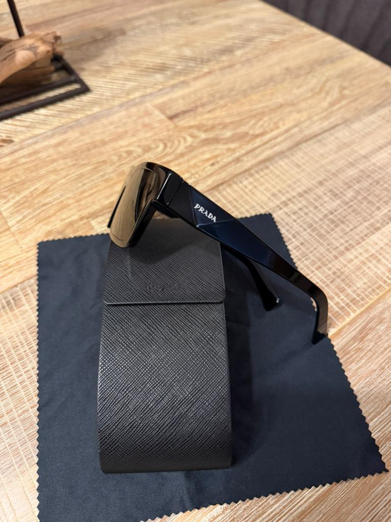 Lunette de soleil Prada, Enlèvement ou Envoi, Comme neuf