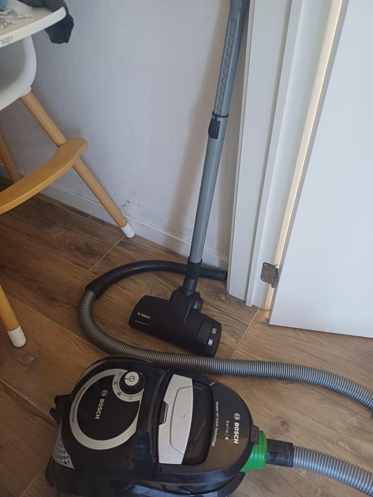 Aspirateur BOSCH, Electroménager, Aspirateurs, Enlèvement, Aspirateur