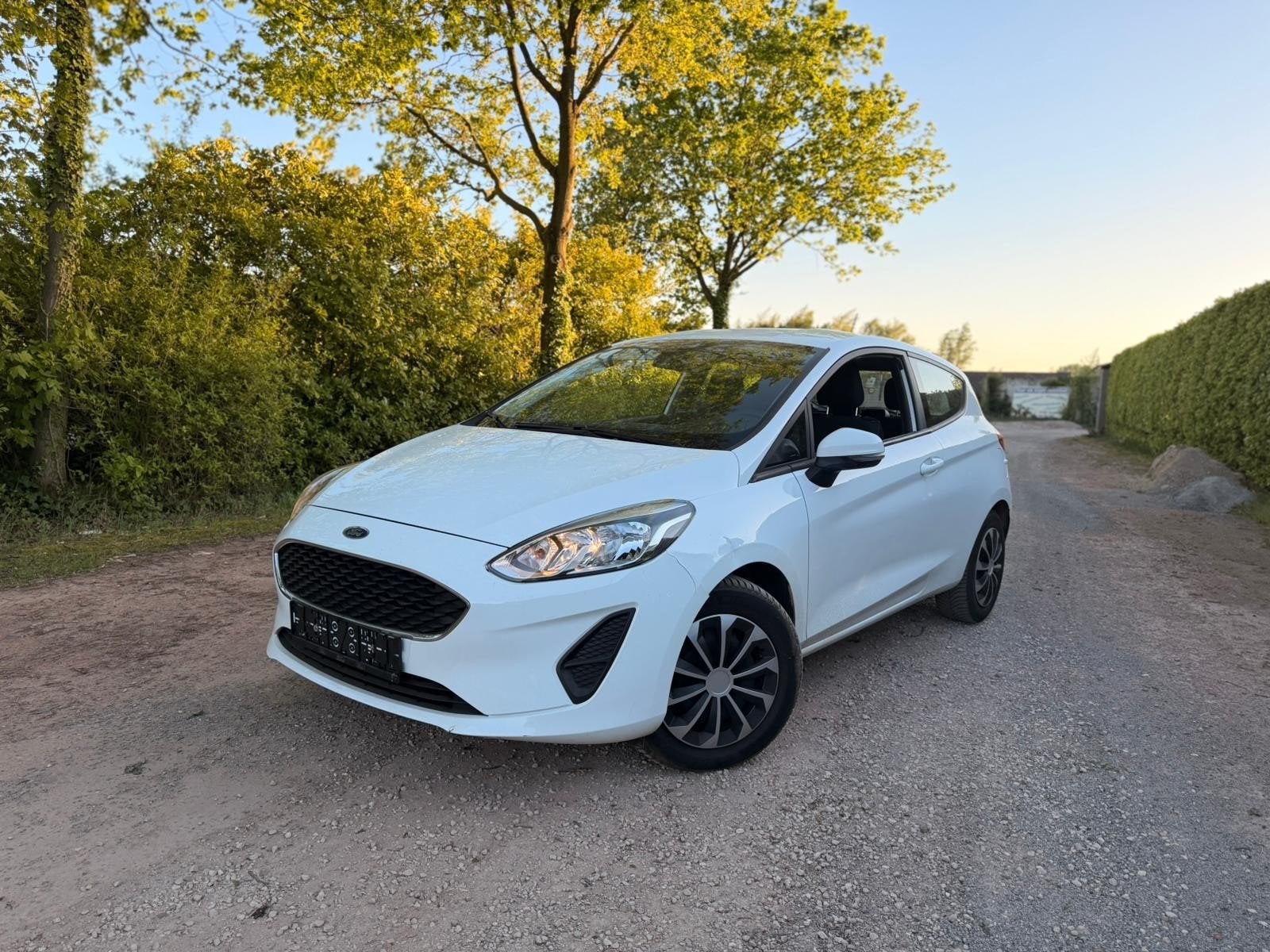 Ford Fiësta 1.5 TDCI Titanium *Approuvé à la vente*, Autos, Ford, Entreprise, Achat, Fiësta, ABS, Caméra de recul, Phares directionnels