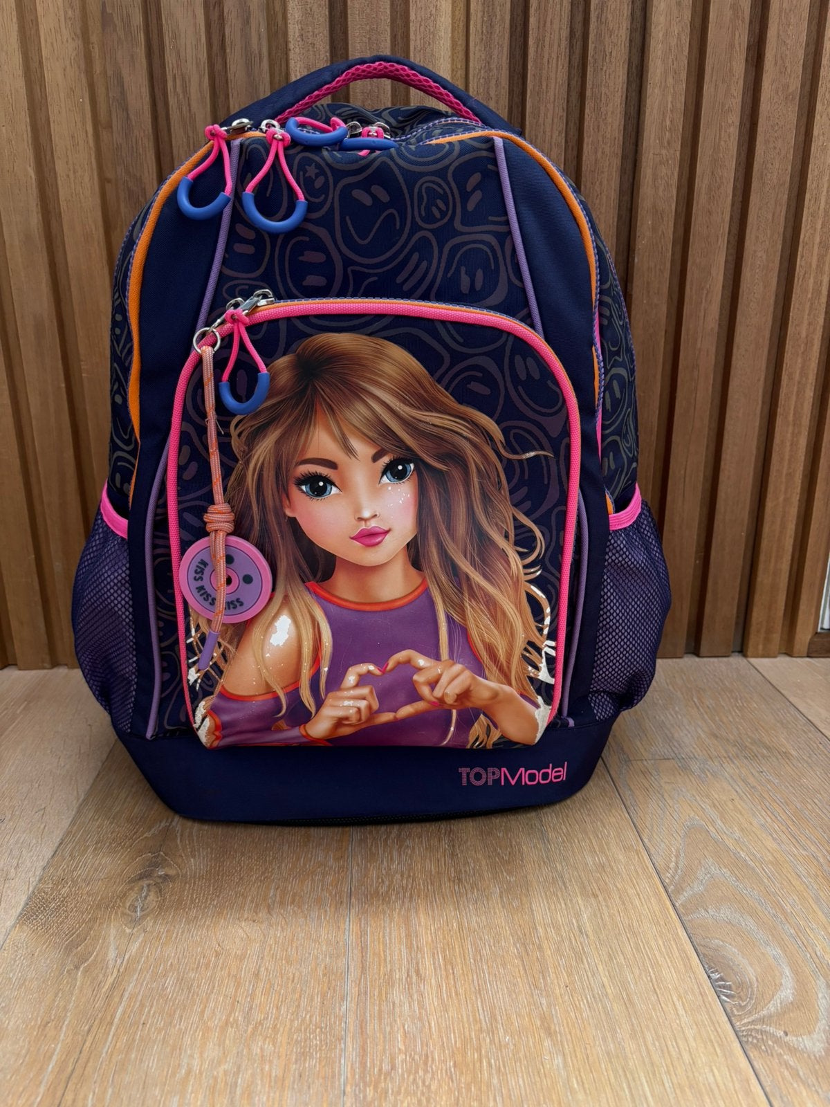 Coole bijna nieuwe boekentas, met pennenzak erbij, Handtassen en Accessoires, Tassen | Schooltassen, Blauw, Aktetas of Boekentas