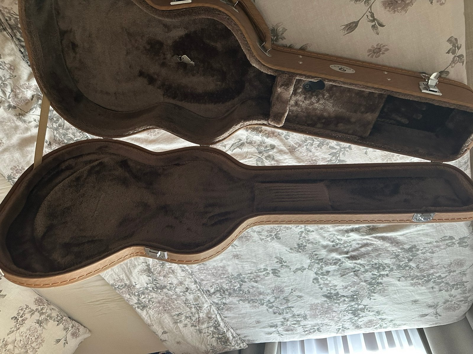 Gitaarkoffer, Muziek en Instrumenten, Behuizingen en Koffers, Ophalen, Gebruikt, Akoestische gitaar