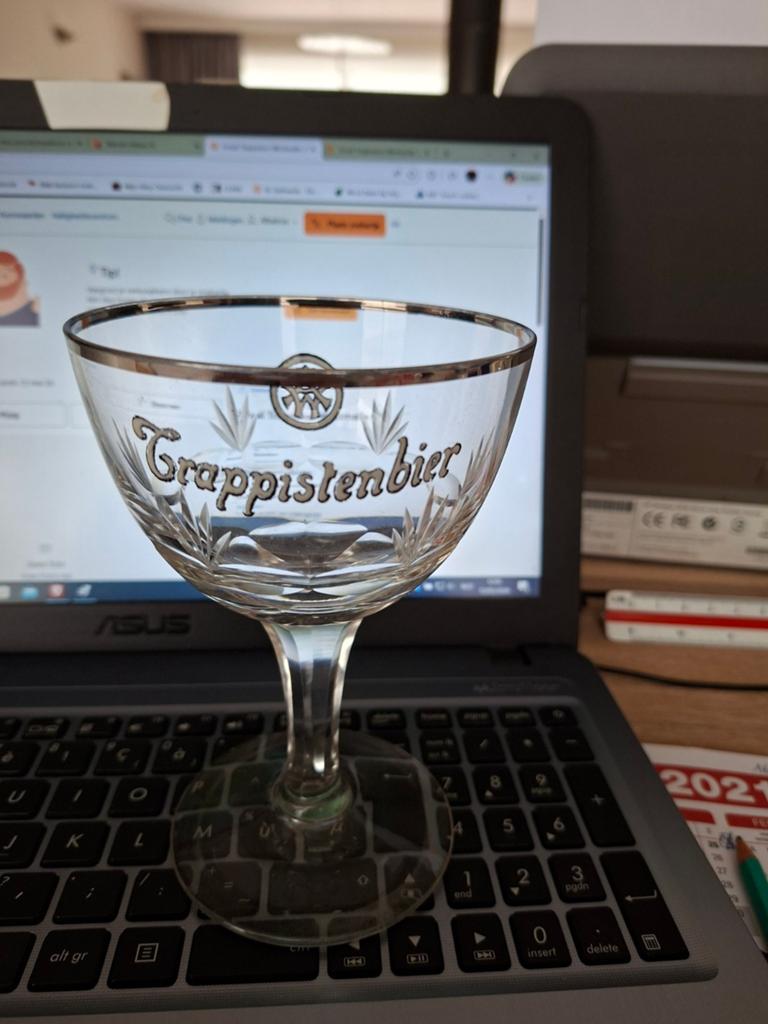 Email Trappisten  Westmalle  25 cl, Verzamelen, Biermerken, Zo goed als nieuw, Glas of Glazen, Overige merken, Ophalen of Verzenden