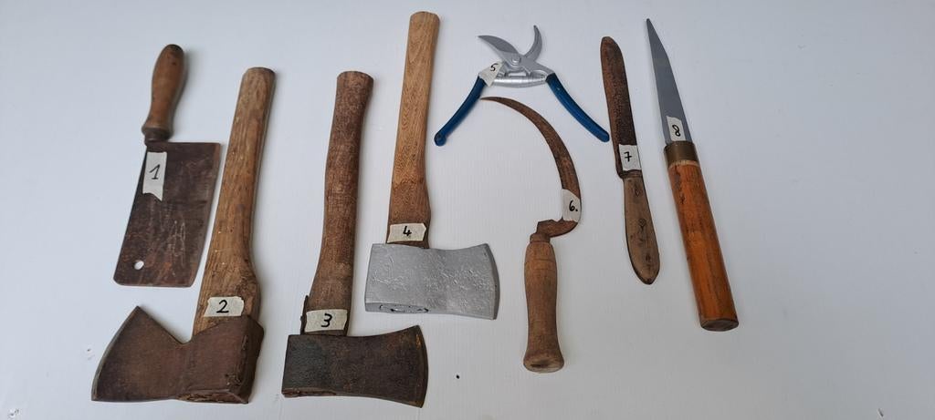Haches, couteaux et outils de jardinage, Enlèvement, Faucille
