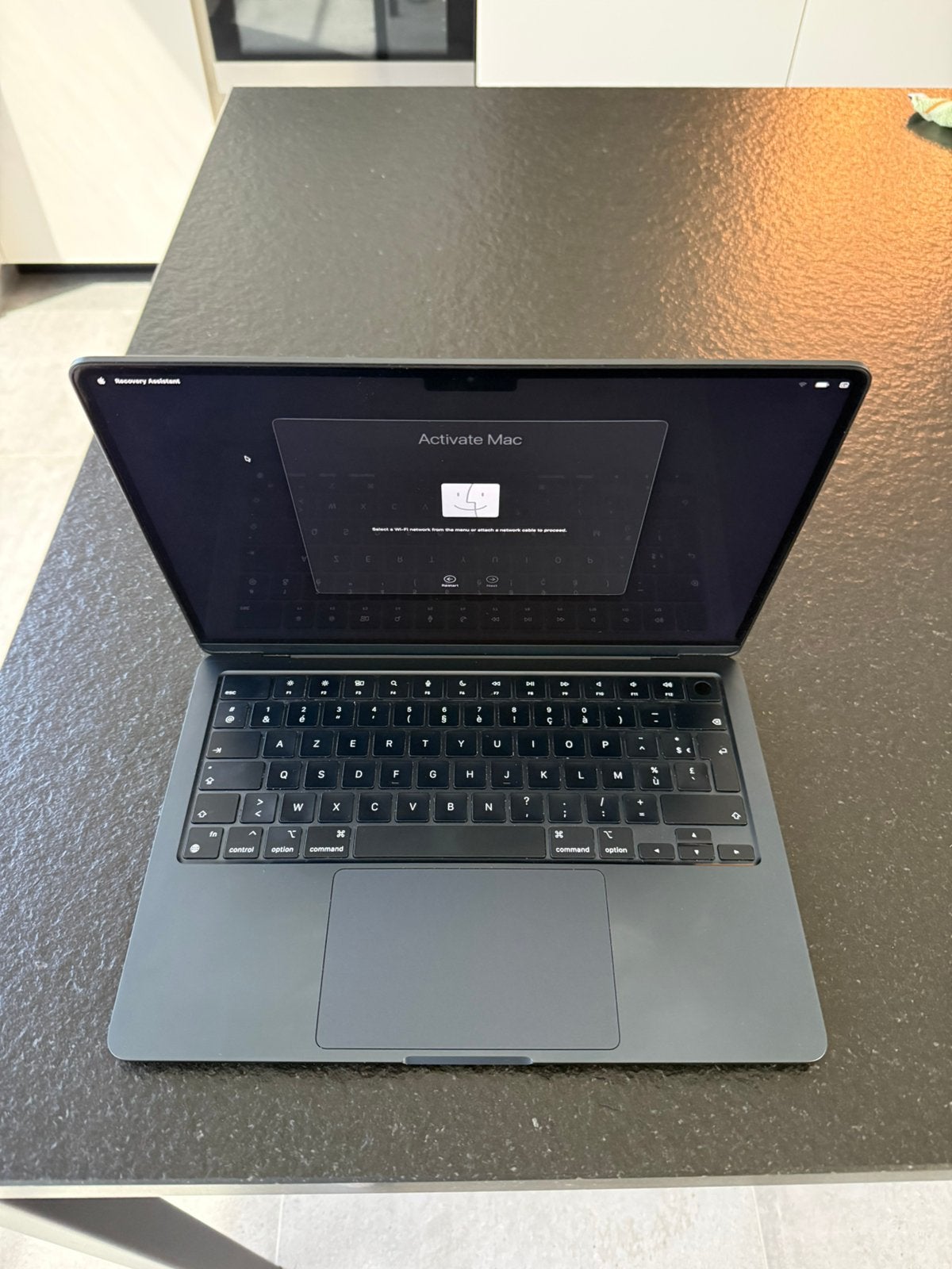 APPLE MacBook Air 13" (2024) M3 256 GB Midnight (MRXV3F), Enlèvement, Comme neuf, 256 GB, MacBook