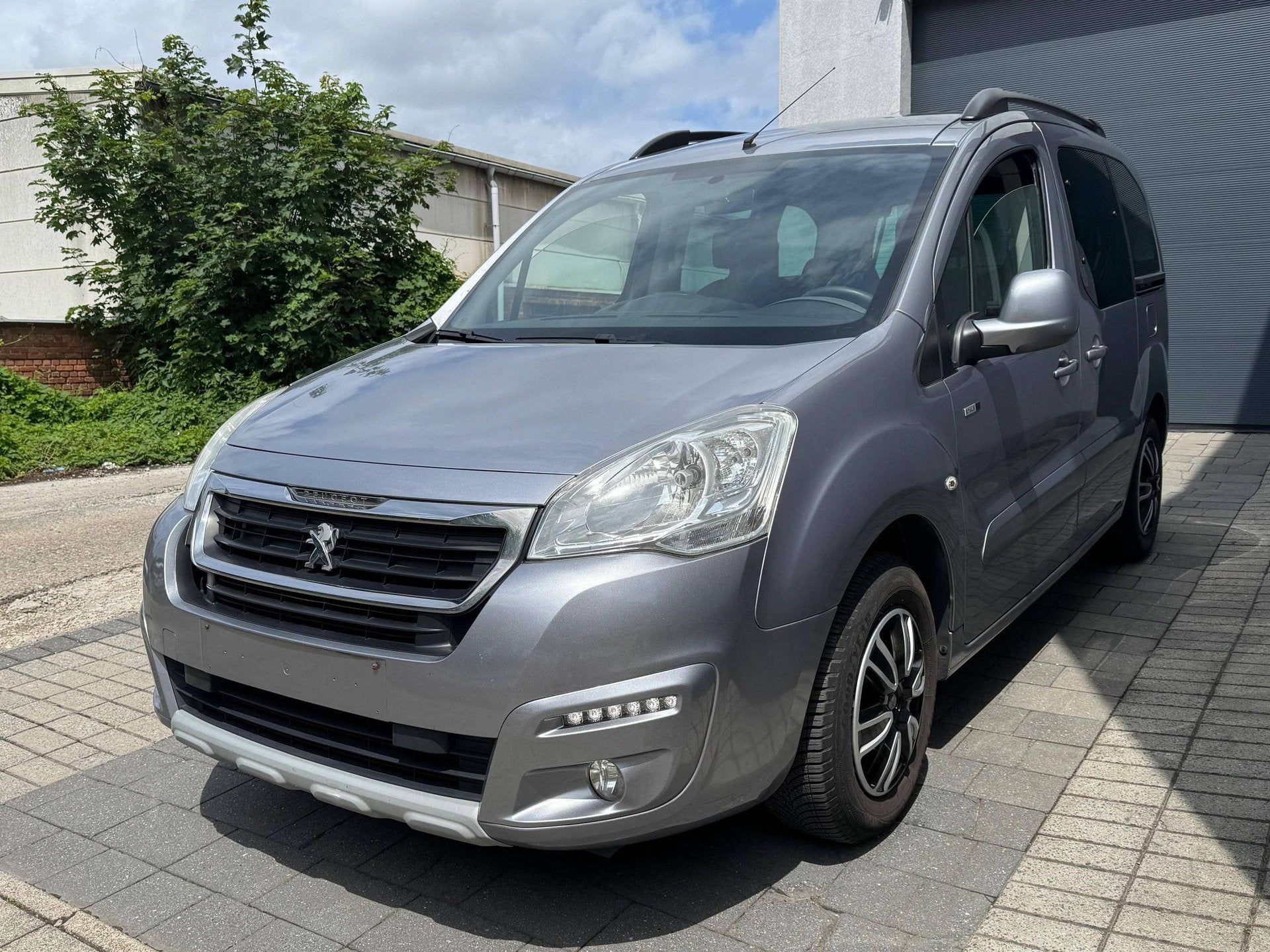 Peugeot Partner 1.2 PureTech Style S AIRCO 5 PLTS AIRCO, Air conditionné, Argent ou Gris, Achat, Euro 6