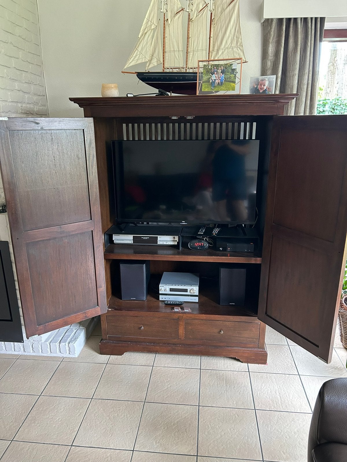 Armoire en teck massif, Enlèvement, Comme neuf