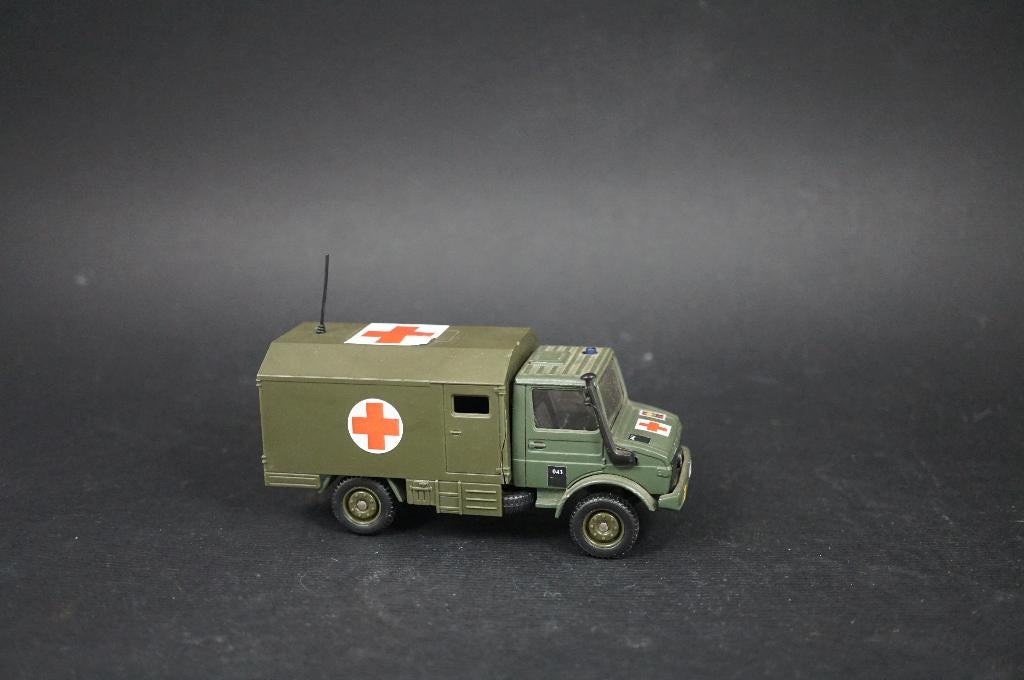 Ambulance militaire Solido Mercedes Unimog - 1/50 - TOP, Enlèvement ou Envoi