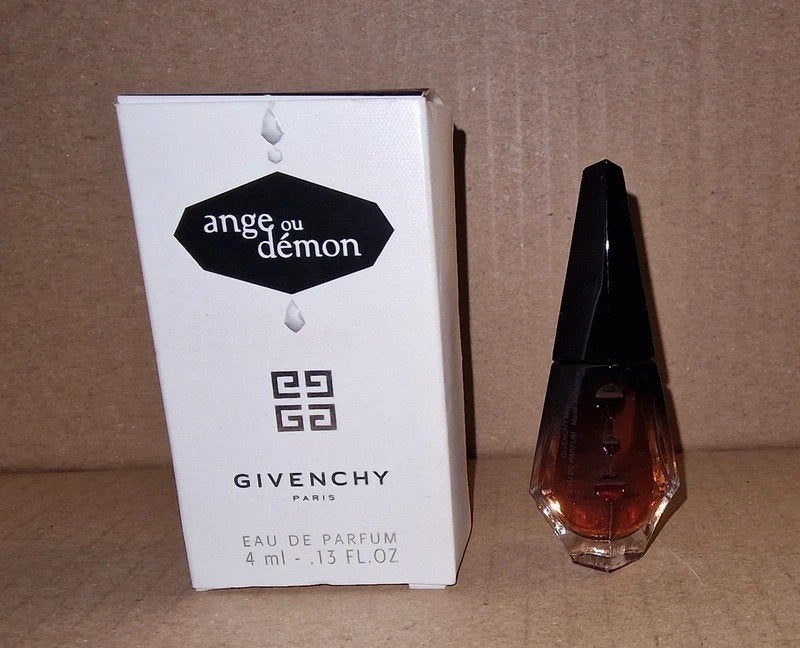 Miniature de parfum Ange ou Démon Givenchy EDP 4 ml pleine, Bijoux, Sacs & Beauté, Envoi, Comme neuf