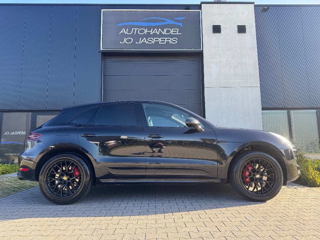 Porsche Macan Turbo 3.6 V6 / 400 pk, Auto's, Porsche, Automaat, Zwart, Leder, Bedrijf