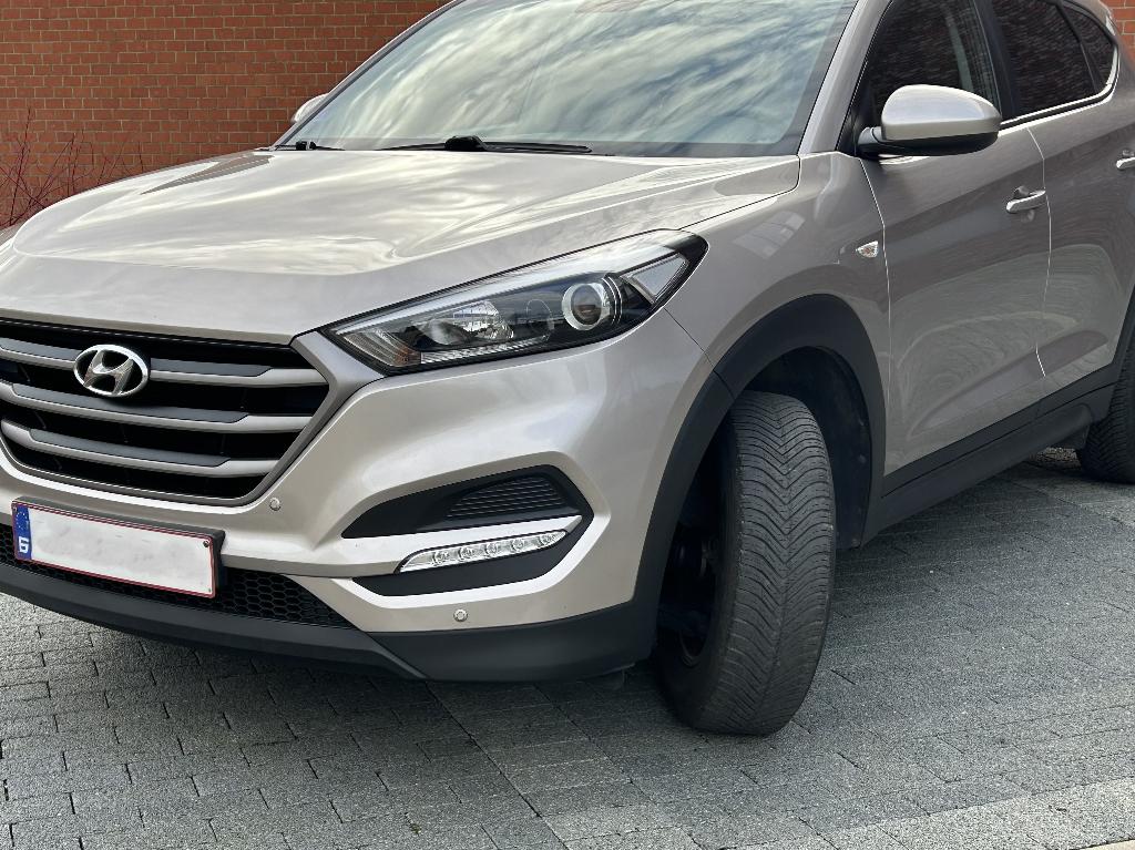 Hyundai Tucson 1.6 benzine (2018), Voorwielaandrijving, 4 deurs, Stof, 1200 kg