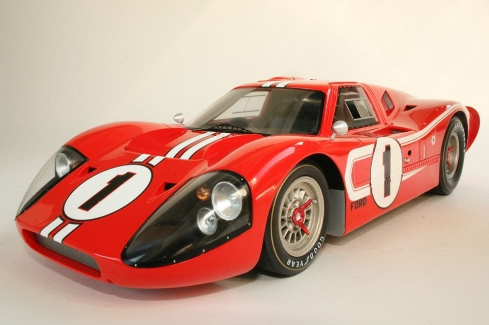 Ford GT40 MK IV Spark 1/18 - Vainqueur du Mans 1967, Enlèvement ou Envoi, Neuf, Voiture, Autres marques