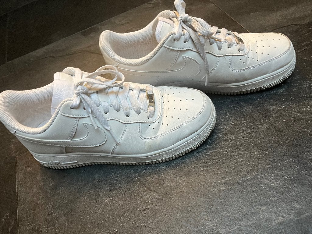 Schoenen, Ophalen, Zo goed als nieuw
