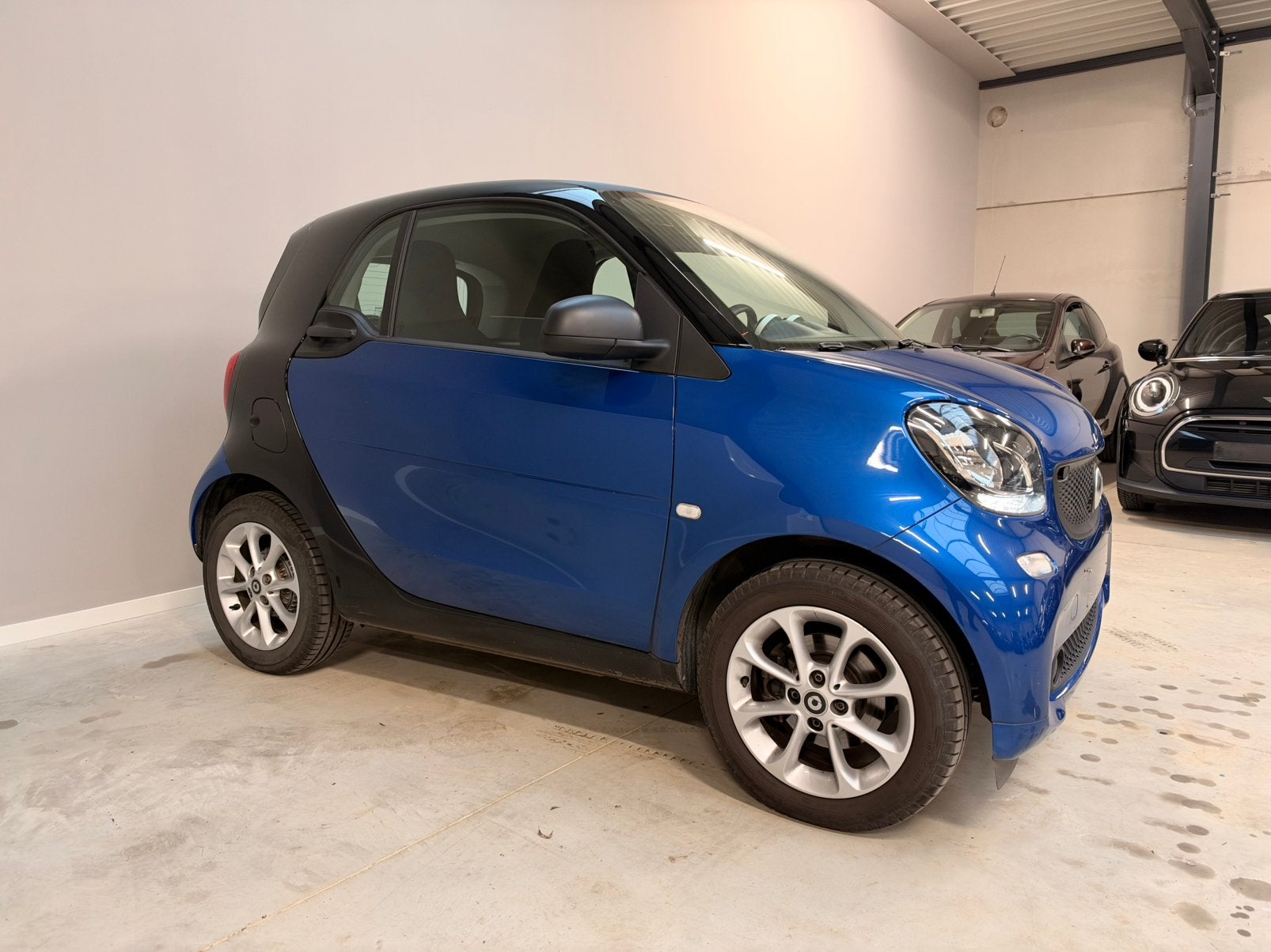 Smart ForTwo 1.0i Perfect Airco BT Slechts 23000km!, Auto's, Dealer onderhouden, Blauw, Bedrijf, 2 deurs