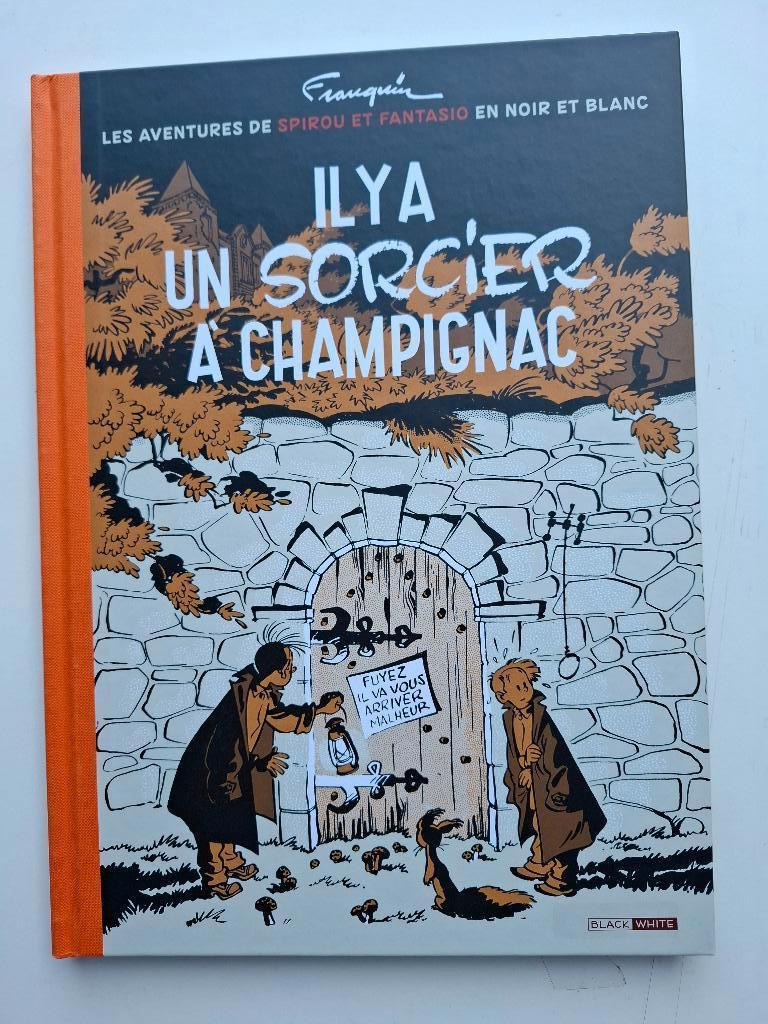 TL SPIROU "IL Y A UN SORCIER A CHAMPIGNAC" BLACK & WHITE, Livres, BD, Neuf, Une BD, Enlèvement ou Envoi
