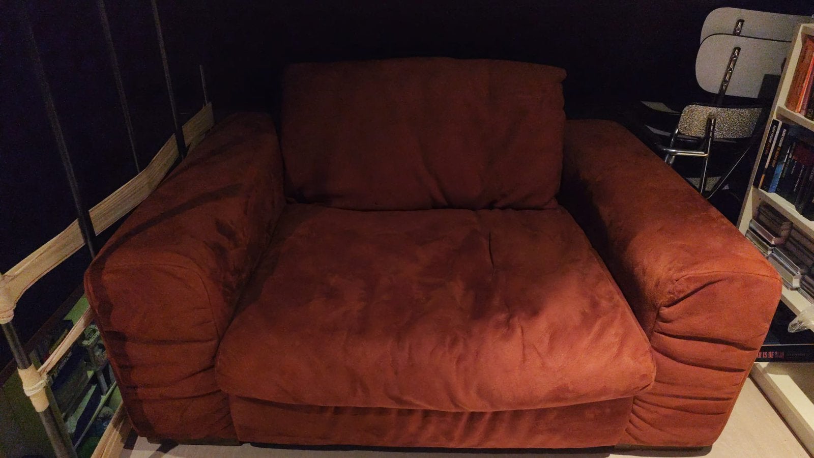 Love seat, Ophalen, Zo goed als nieuw